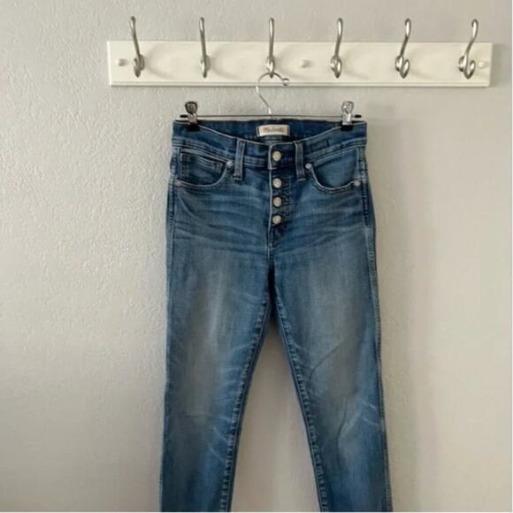 Madewell Slim Straight Jeans: Distressed Button-Front Edition - Picture 4 of 8